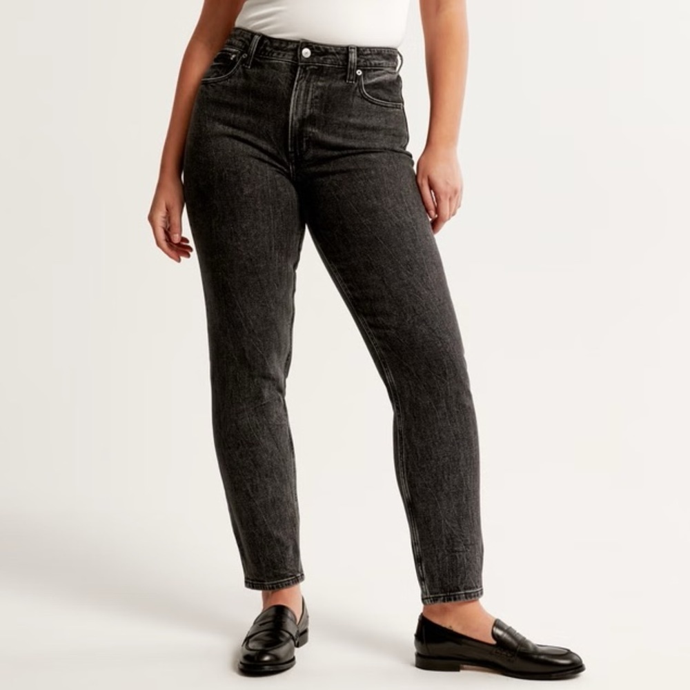 Abercrombie & Fitch Curve Love High Rise Mom Jean